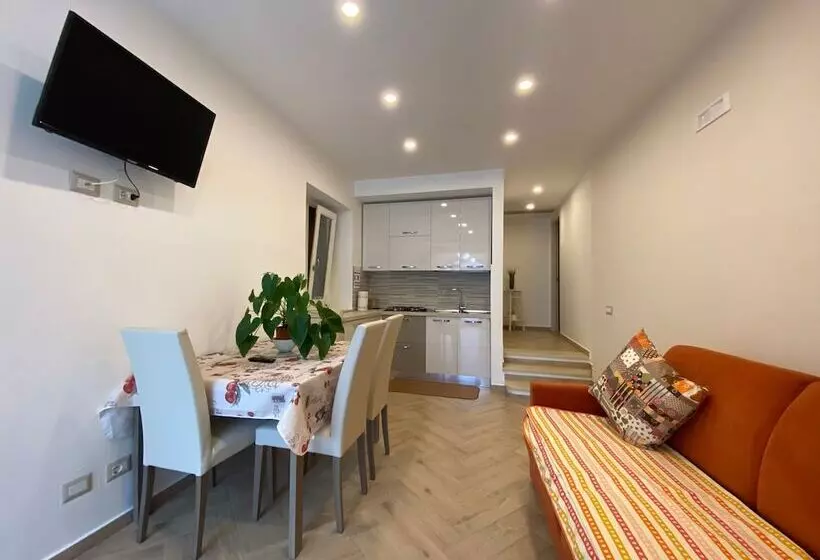 اقامتگاه Modern And Cozy Home At 200 Meters To The Beach