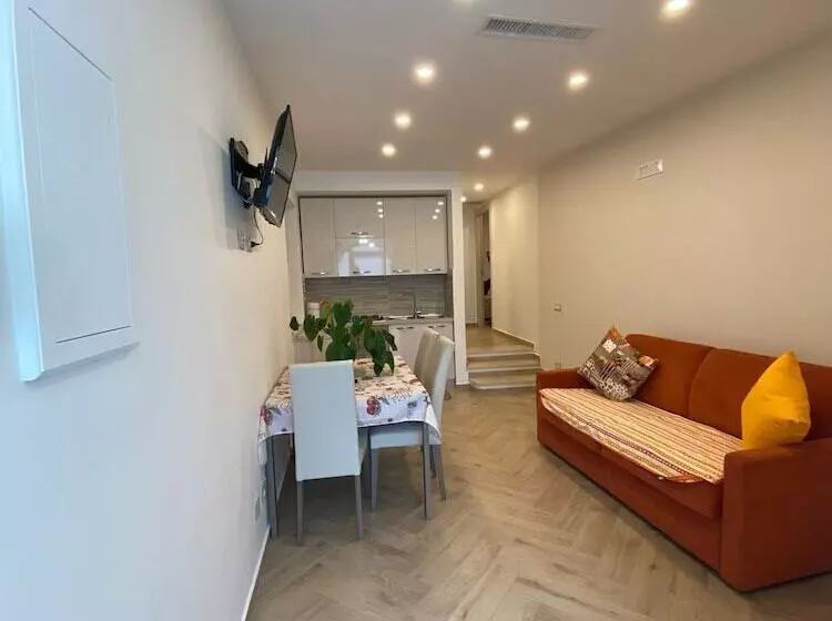 اقامتگاه Modern And Cozy Home At 200 Meters To The Beach