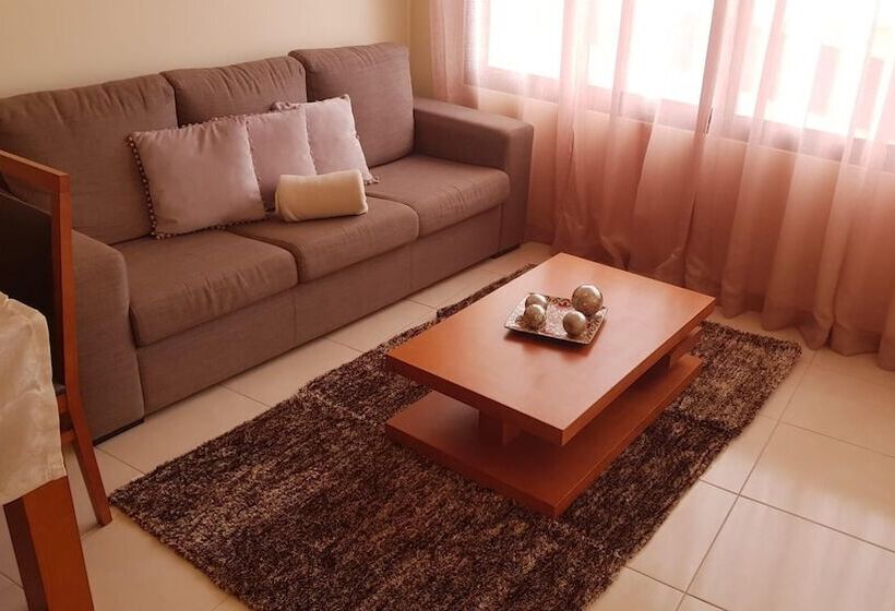 Residenza Remarkable 3 Bed House In Machico