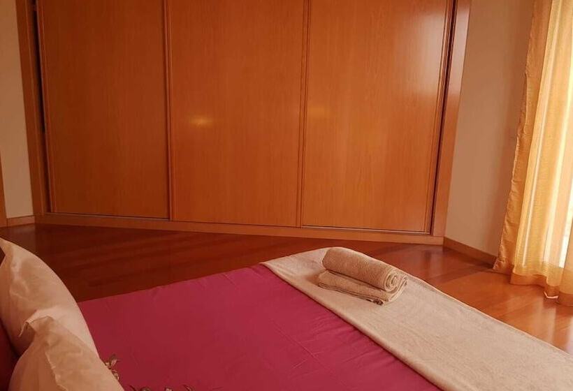 Residenza Remarkable 3 Bed House In Machico