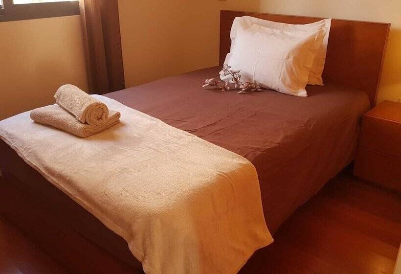 Residenza Remarkable 3 Bed House In Machico