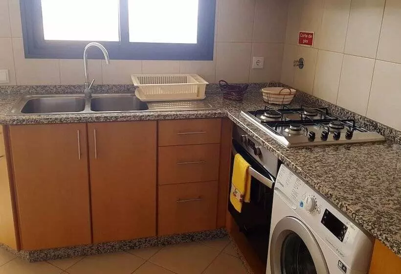 Residenssi Remarkable 3 Bed House In Machico