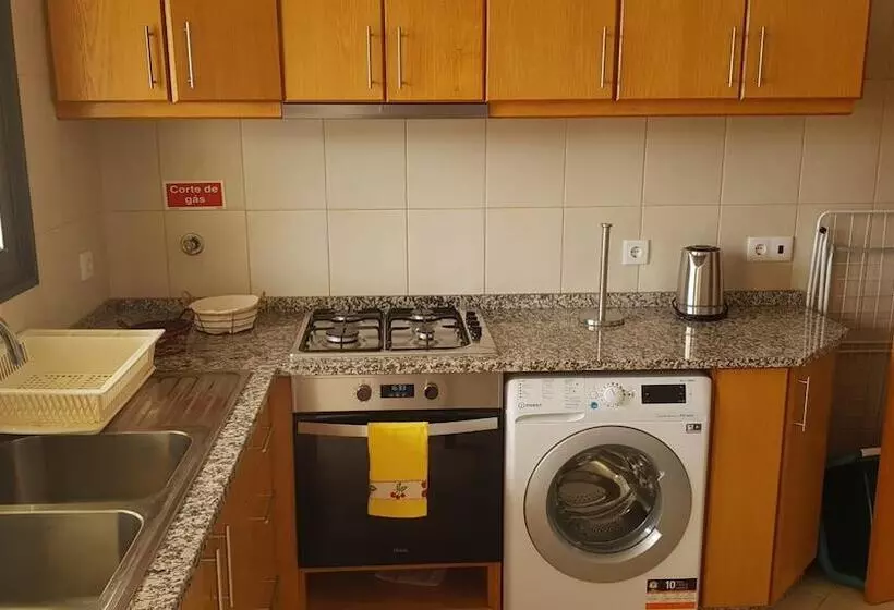 Residenssi Remarkable 3 Bed House In Machico