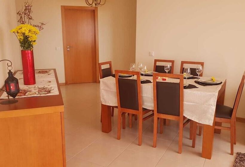 Residenza Remarkable 3 Bed House In Machico