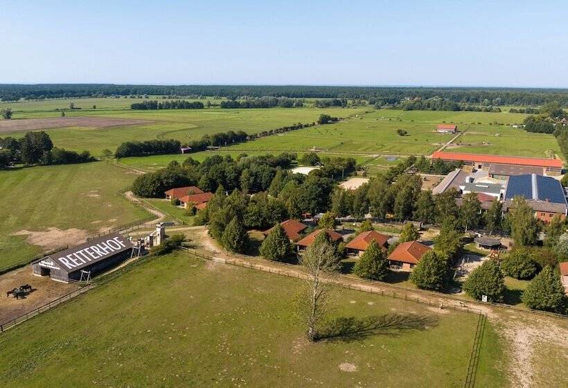 リゾートホテル Bernsteinland Hirschburg