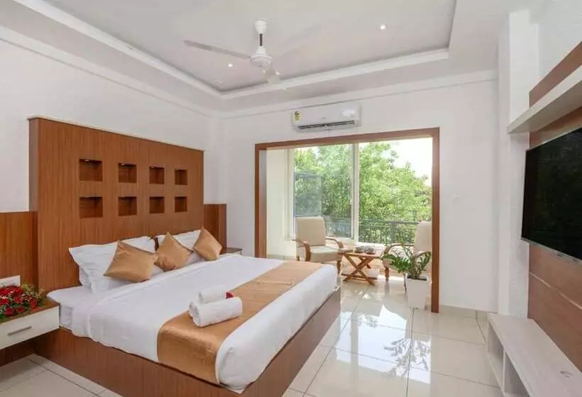 Sprise Munnar Resort And Spa