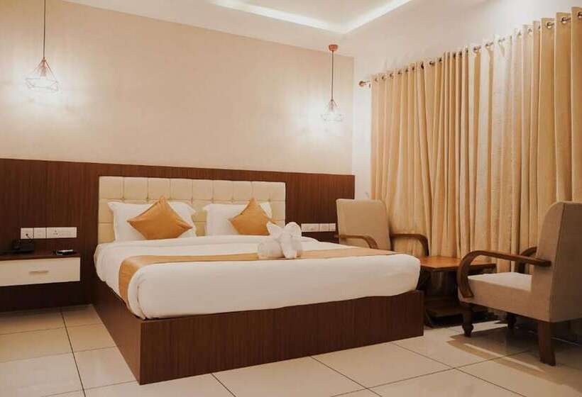 Sprise Munnar Resort And Spa