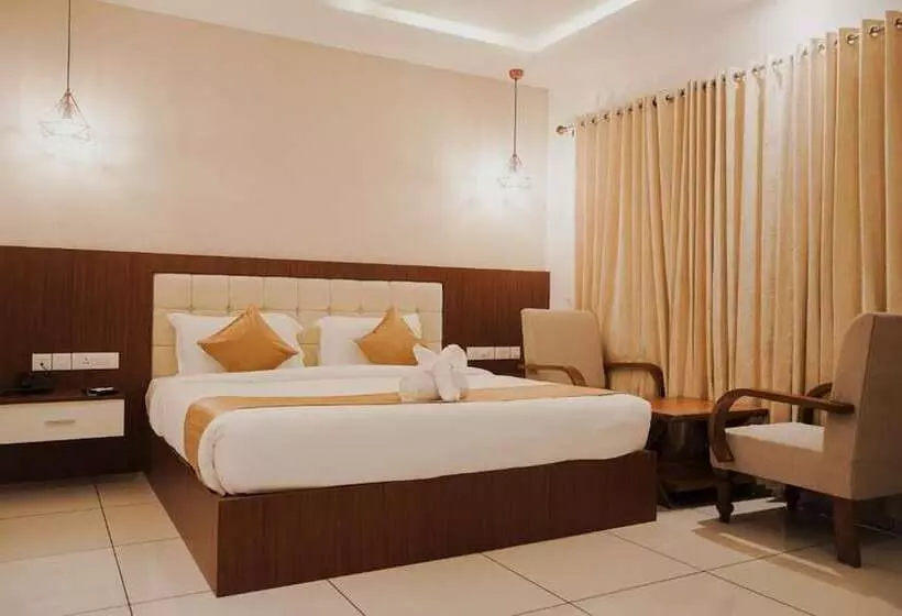 Sprise Munnar Resort And Spa