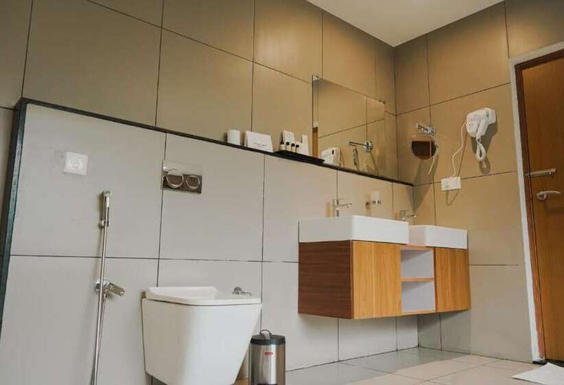 Sprise Munnar Resort And Spa