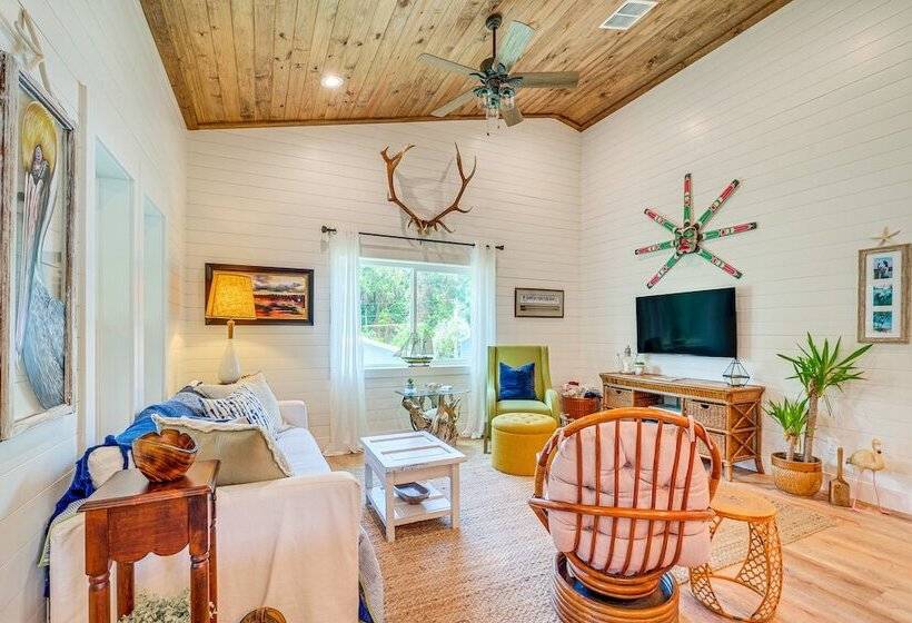 Stilt Style Cottage < 1 Mi To Downtown Yankeetown!