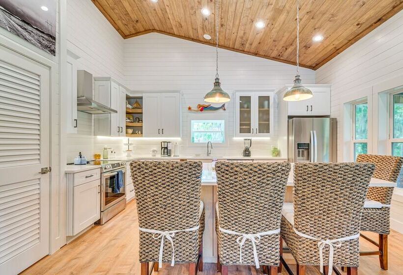 Stilt Style Cottage < 1 Mi To Downtown Yankeetown!