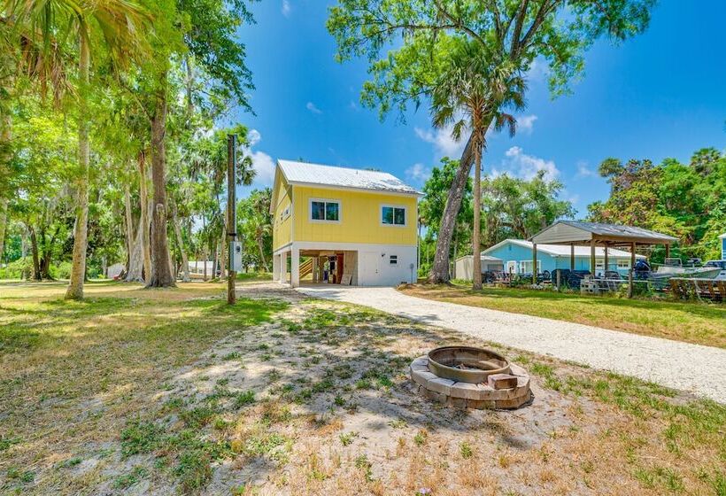 Stilt Style Cottage < 1 Mi To Downtown Yankeetown!