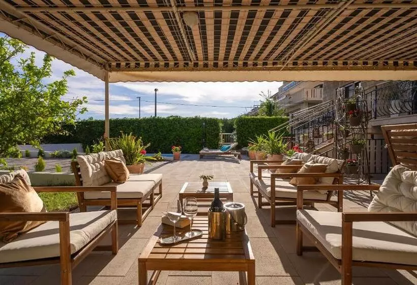 Storge Boutique Bed & Breakfast