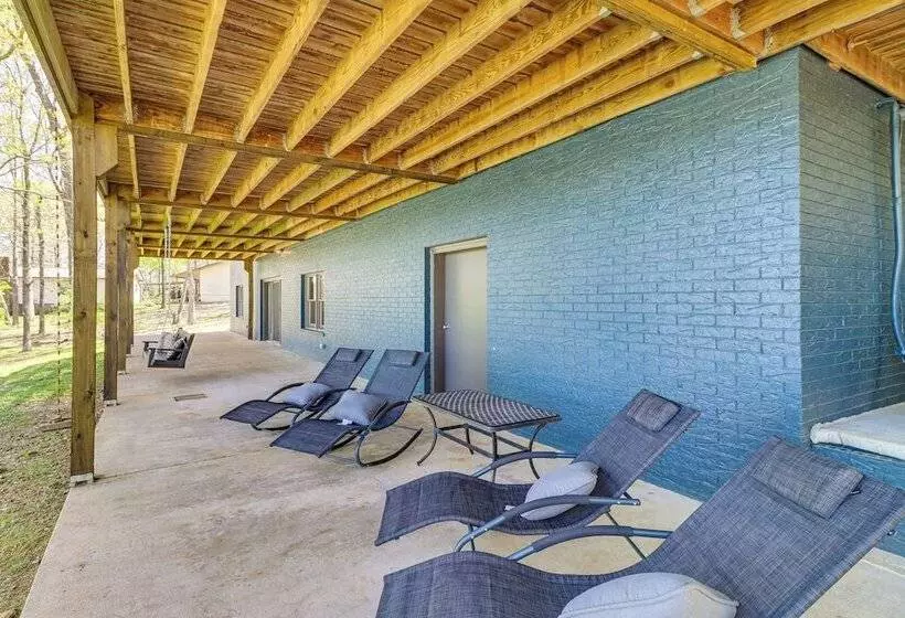 Tranquil Lakefront Greers Ferry Escape W/ Fire Pit