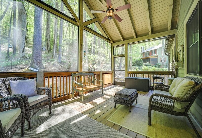 4 Mi To Lake: Tuckasegee Home W/ Community Perks