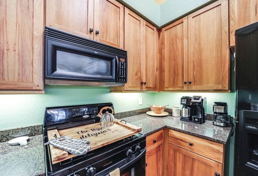 4 Mi To Lake: Tuckasegee Home W/ Community Perks