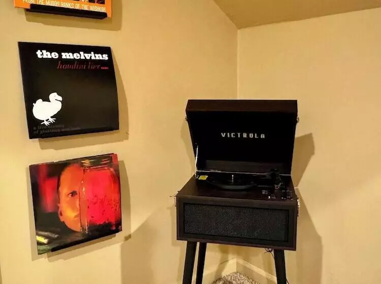 Aamiaismajoitus (B&B) Hubble House Inn