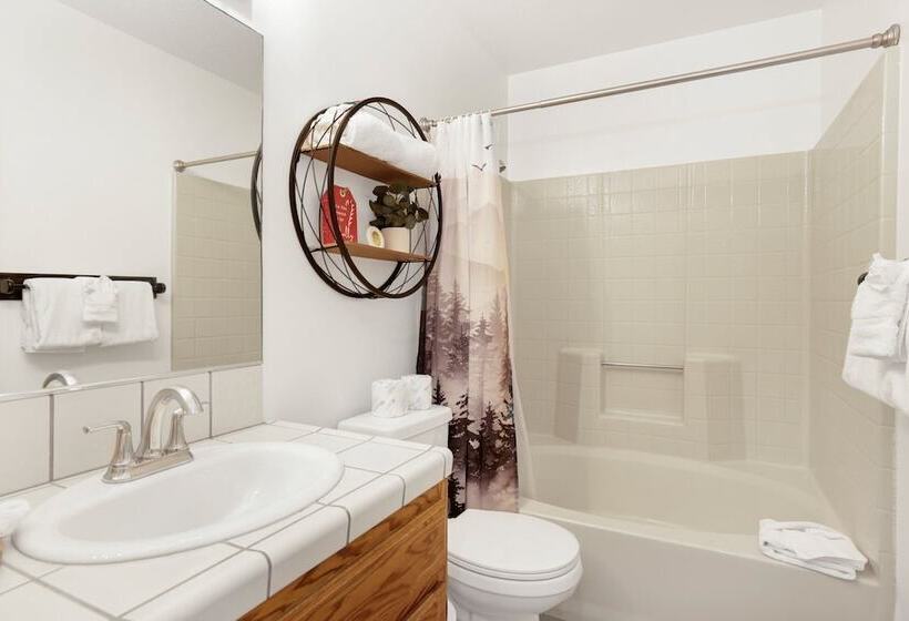 Divine Chateau #2357