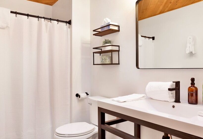 Gold Mountain Hideaway! #2350