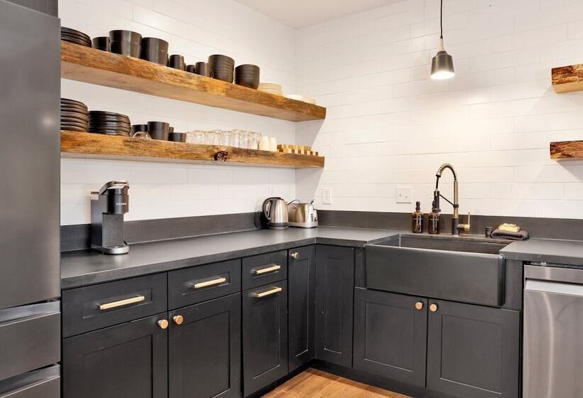 Gold Mountain Hideaway! #2350