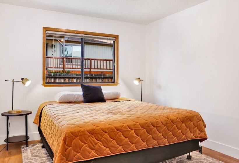 Gold Mountain Hideaway! #2350