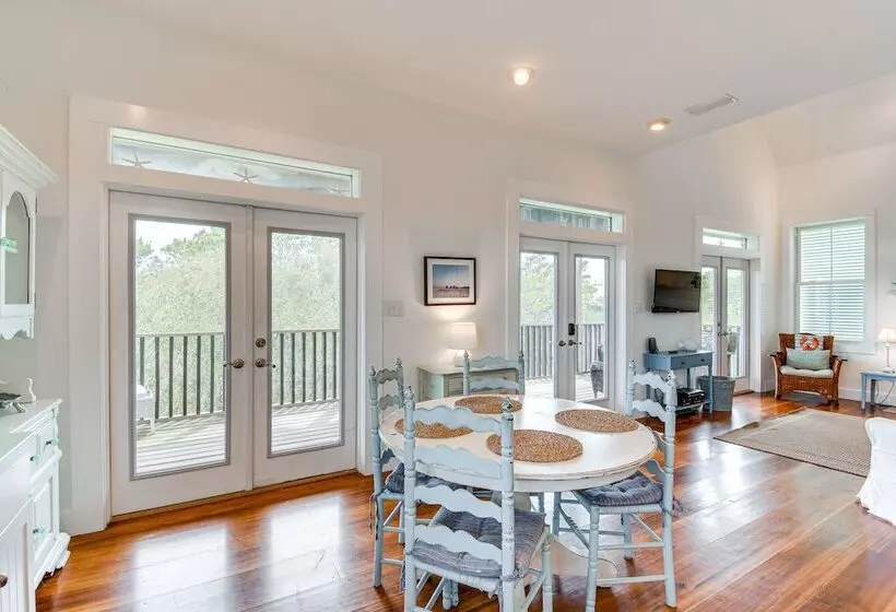 Gulf Shores Beach House W/ Deck: Walk To Shore!