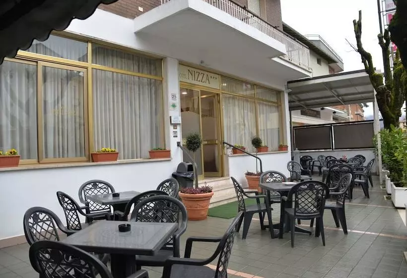 簡易ホテル Nizza