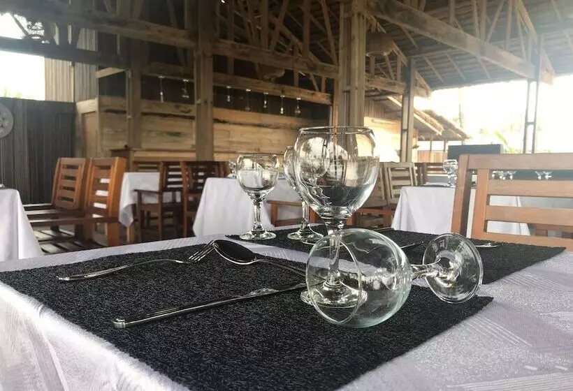 هتل African Sands Lodge