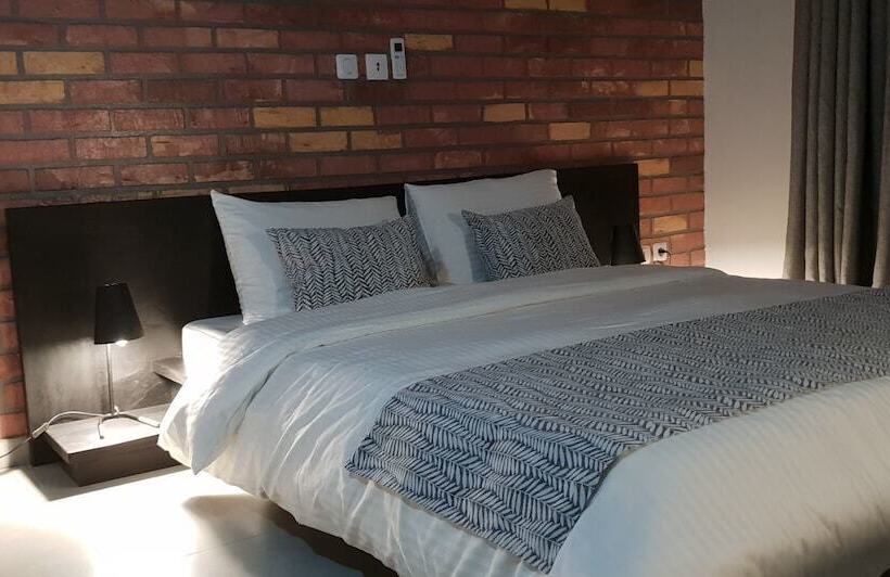 هتل African Sands Lodge