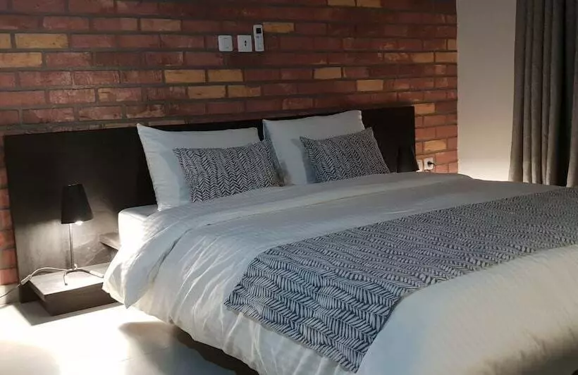 هتل African Sands Lodge