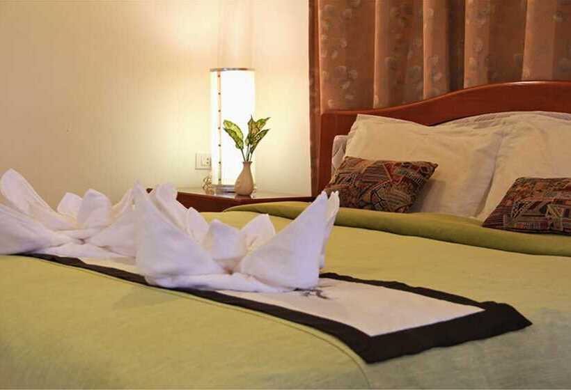 هتل Ban Pasak Resort Suan Phueng