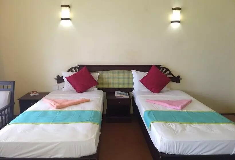 ホテル Blooming Bay - Clifftop Beach Resort