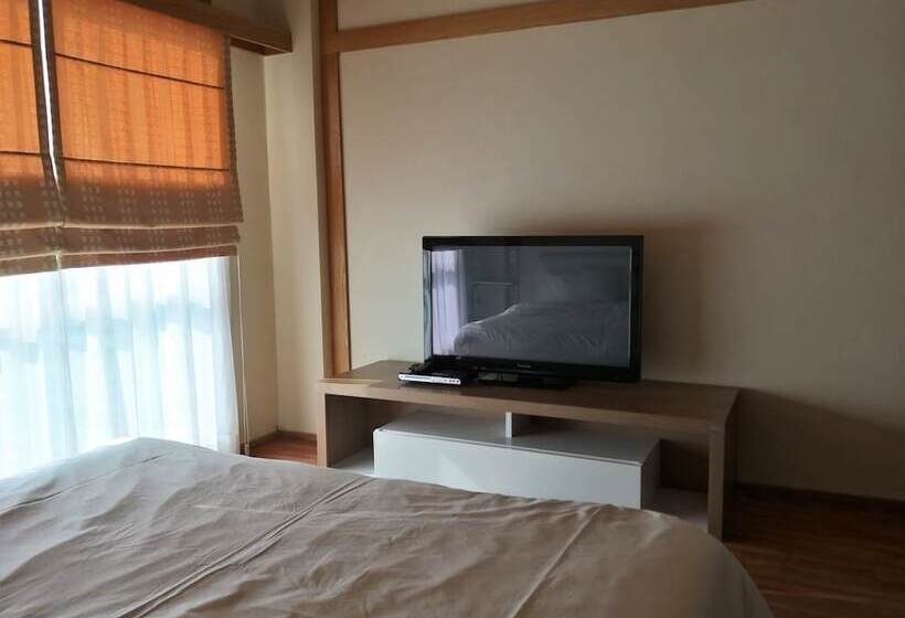 בית מלון כפרי Choke Set Thee House