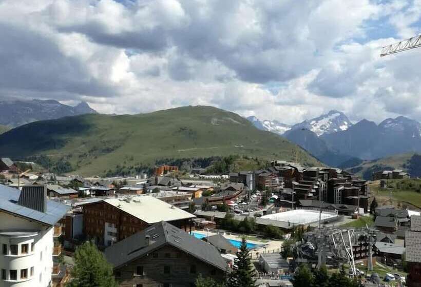 هتل Hôtel Les Cimes