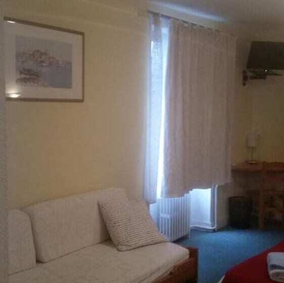 هتل Hôtel Les Cimes