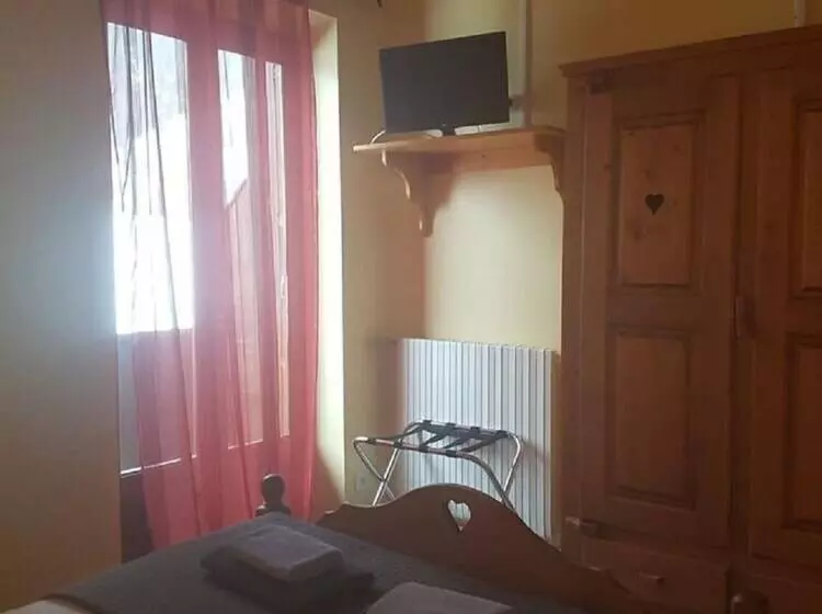 Hotelli Hôtel Les Cimes