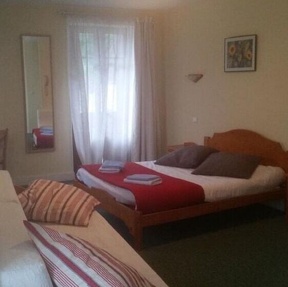 هتل Hôtel Les Cimes