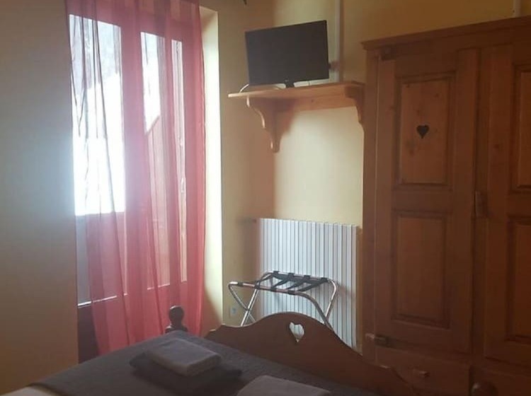 هتل Hôtel Les Cimes