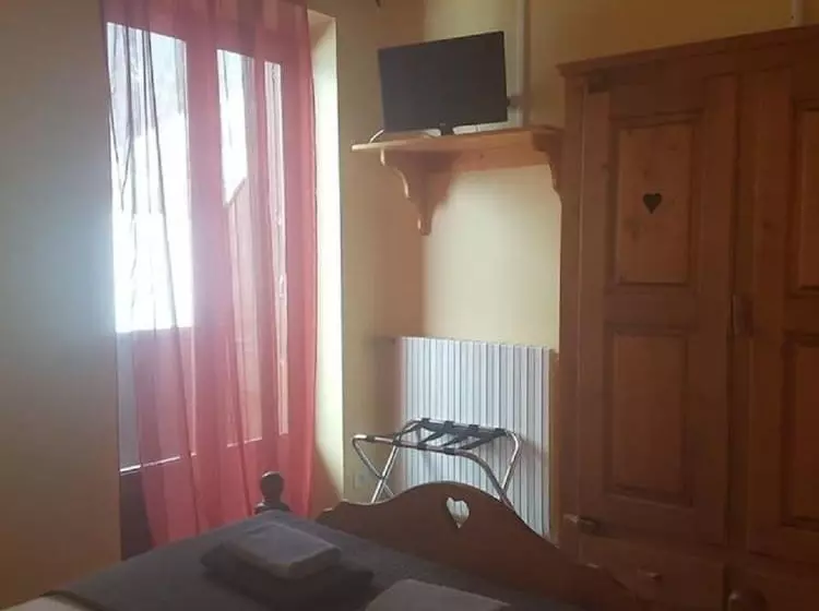 Hotelli Hôtel Les Cimes