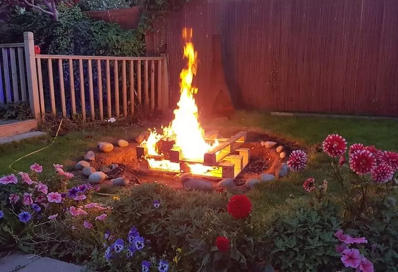 Hotelli John Wayne Lodge