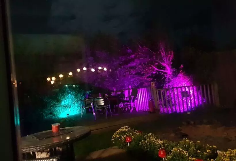 Hotelli John Wayne Lodge