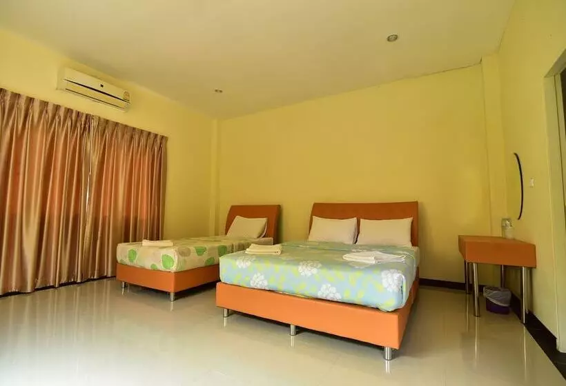 Hotelli Petch Jed Sao Noi Resort
