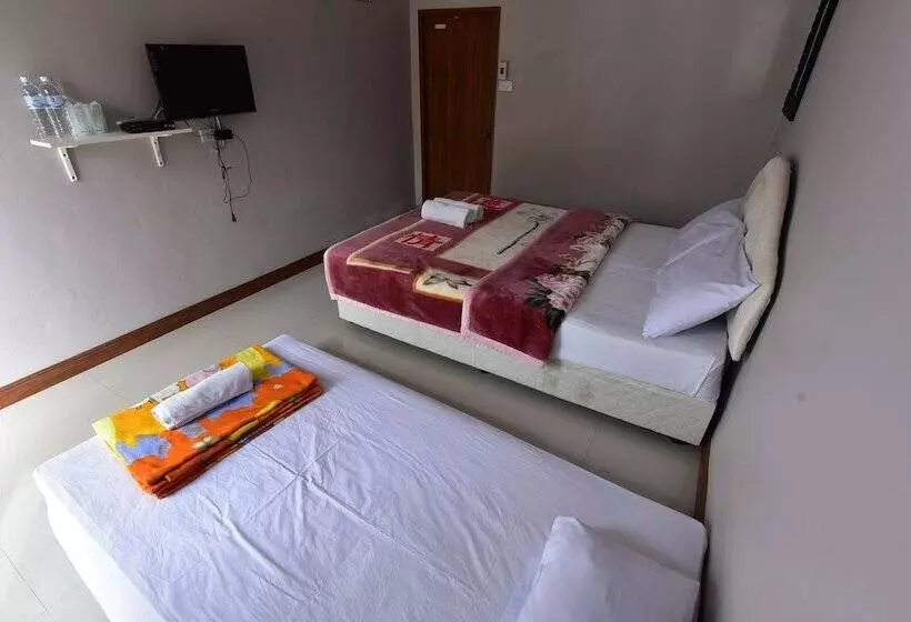 Hotelli Petch Jed Sao Noi Resort