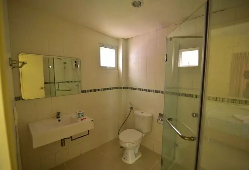 Hotelli Petch Jed Sao Noi Resort