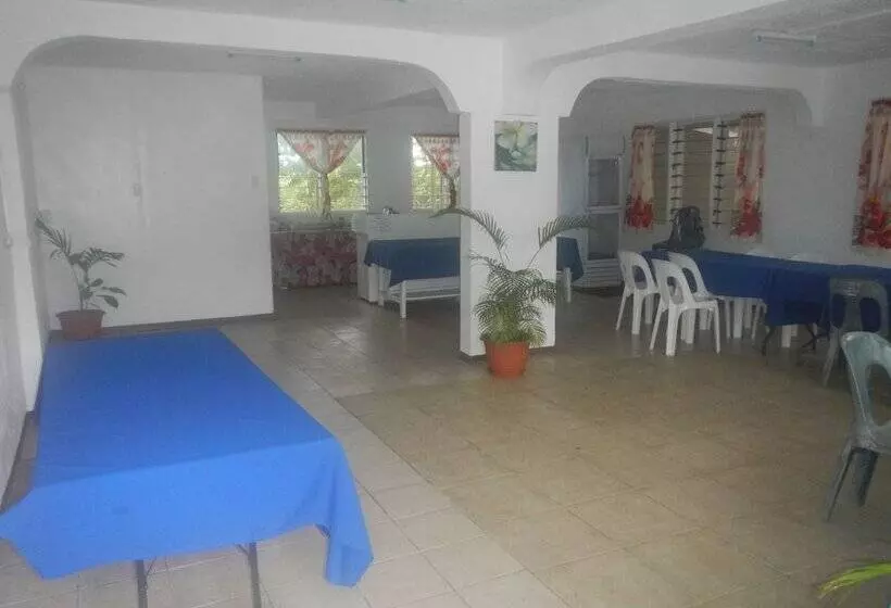 هتل Samoa Sport Lodge