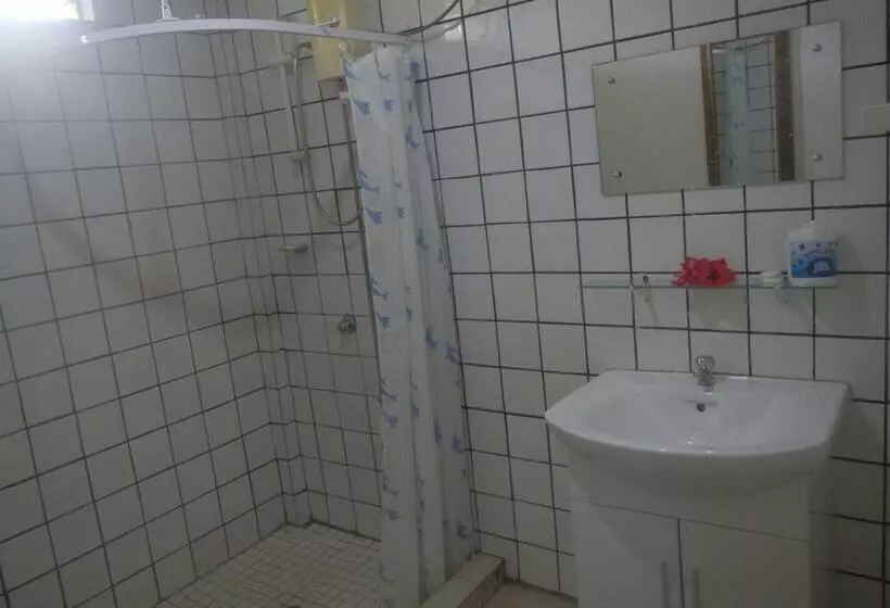 هتل Samoa Sport Lodge