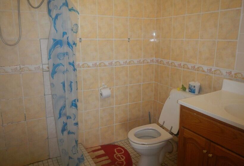 هتل Samoa Sport Lodge