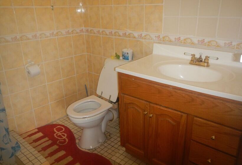 هتل Samoa Sport Lodge