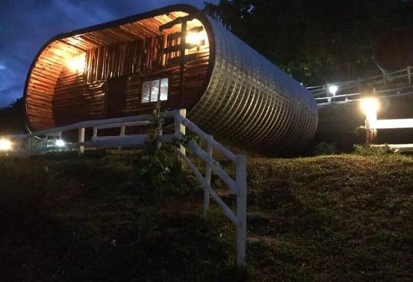 ホテル Songmueng Camping