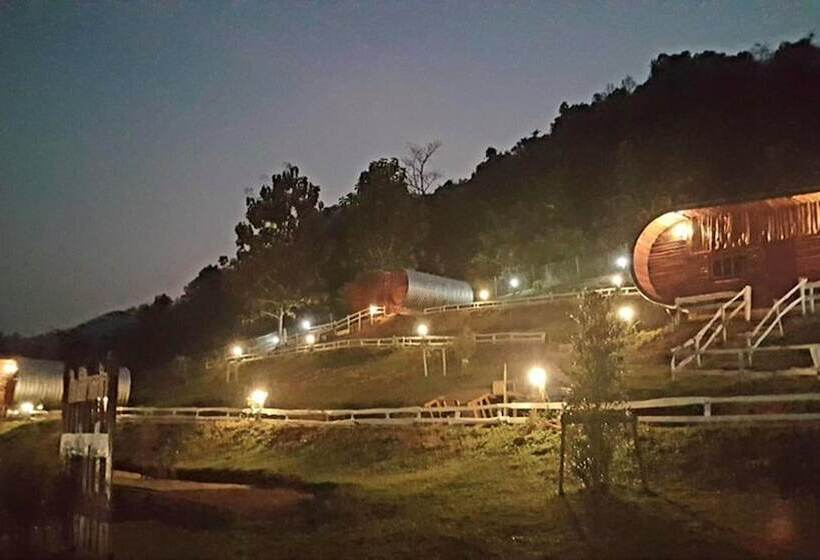 Отель Songmueng Camping